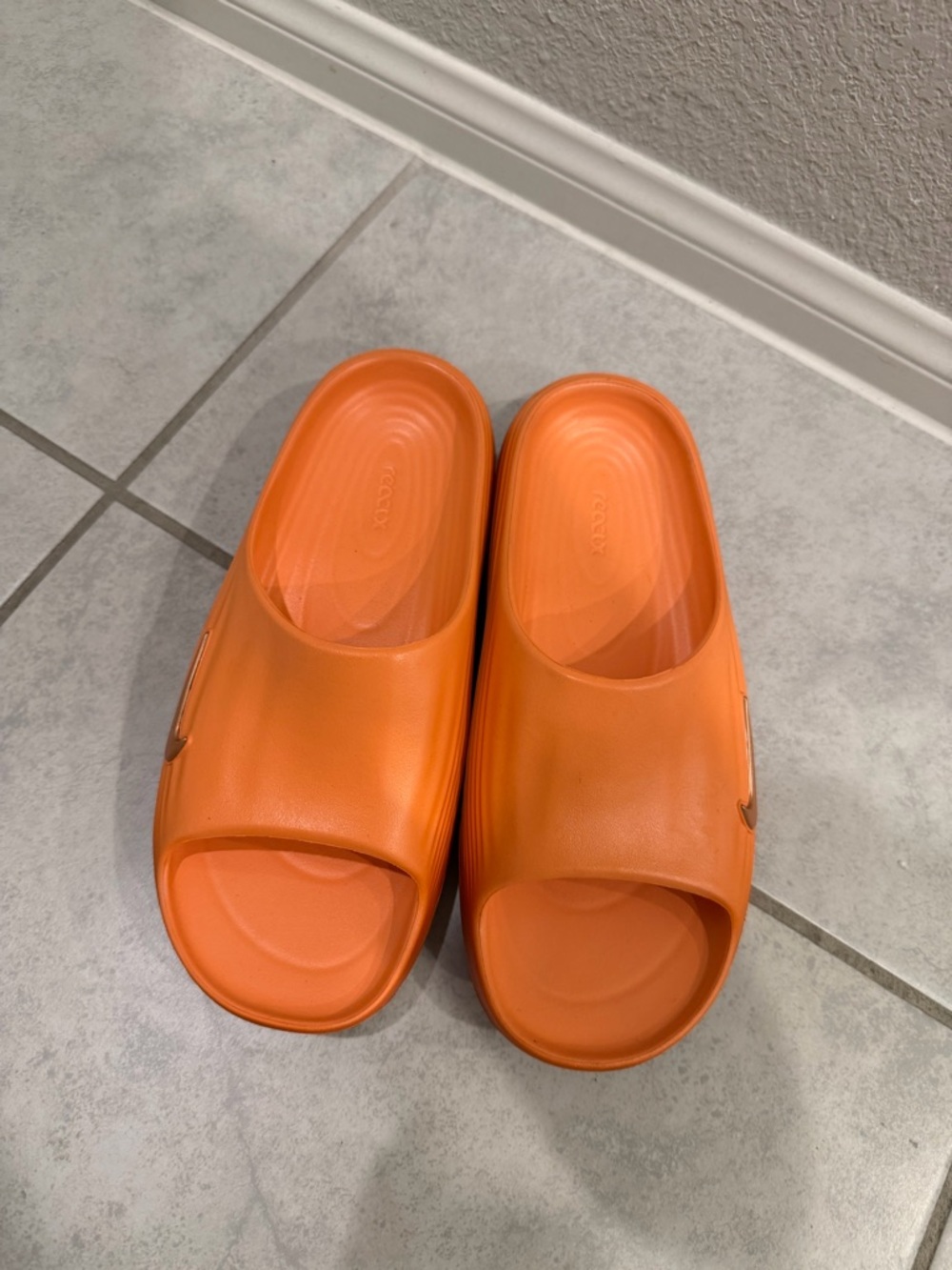 Nike Rejuven8 slides orange 🍊 - Picture 4 of 6